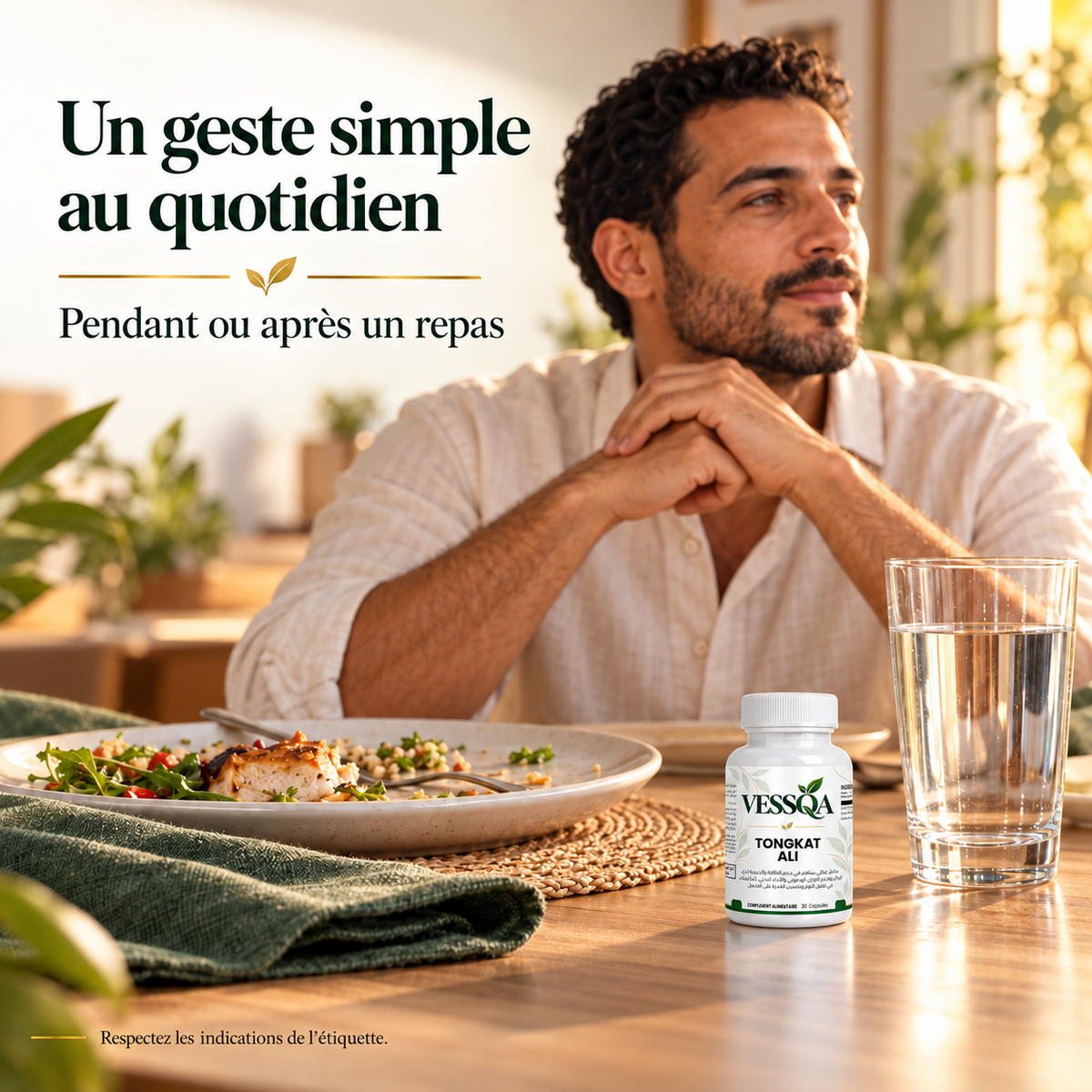 VESSQA Tongkat Ali — flacon de 30 capsules à table avec un repas et un verre d’eau